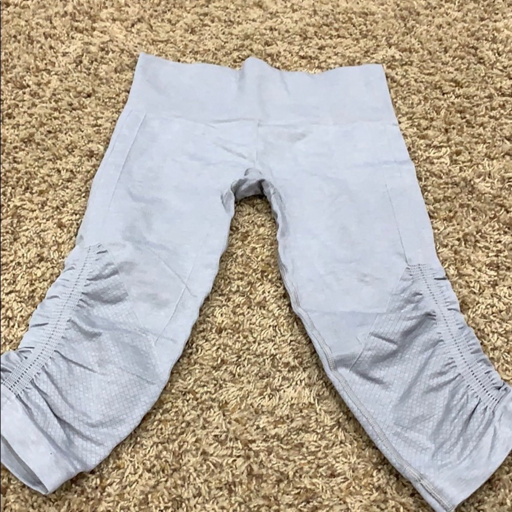 Lululemon crops